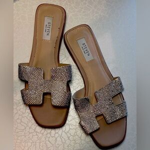 STEVEN New York | ladies Hadyn rhinestone slide sandal. Size: 9.5